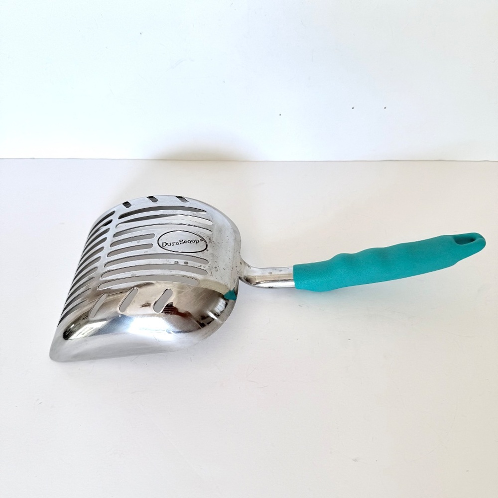 DuraScoop Metal Cat Litter Scoop with Teal Handle - Picture 4 of 10